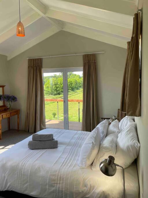 Protea Loft - Romantic Stay - No Load Shedding Hilton Bagian luar foto