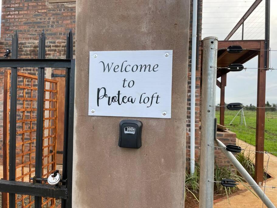 Protea Loft - Romantic Stay - No Load Shedding Hilton Bagian luar foto